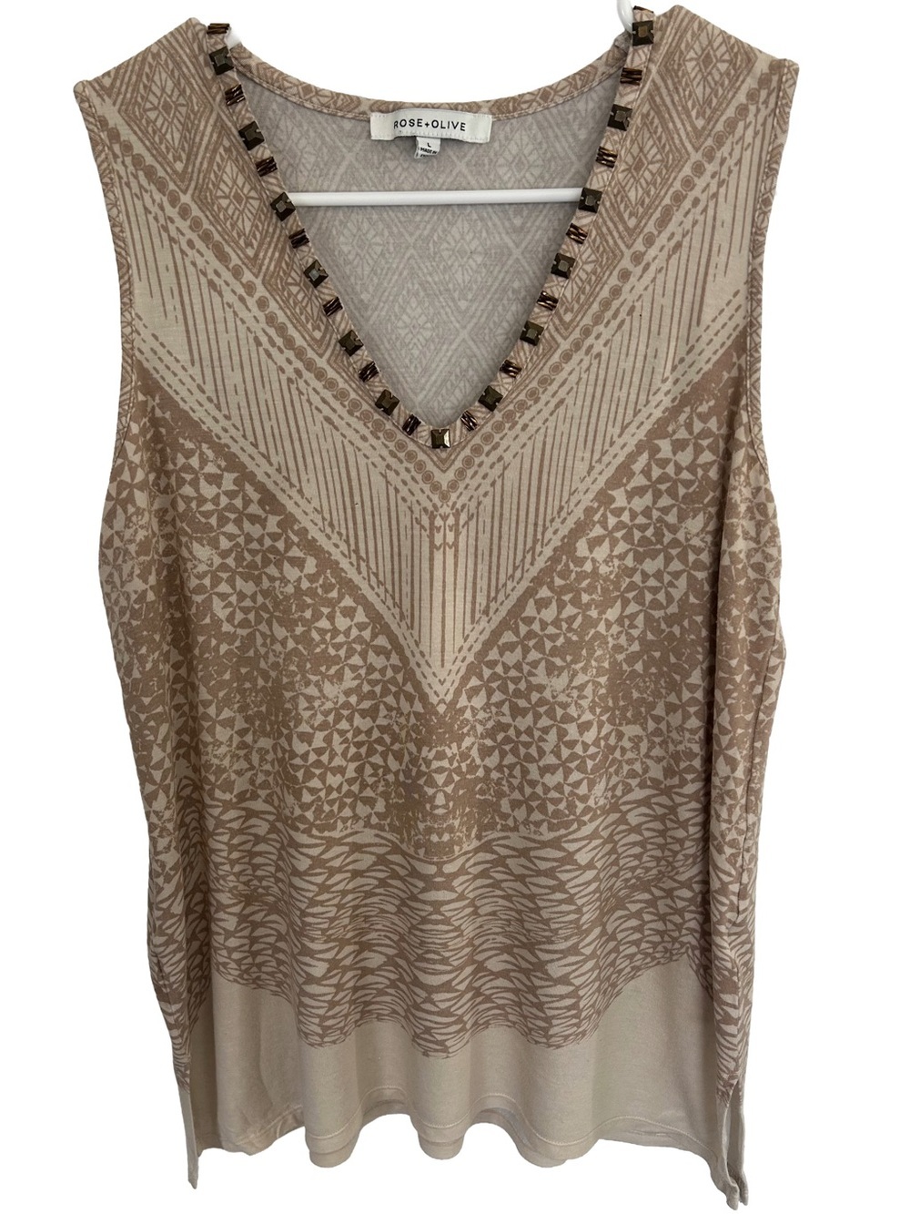 Rose & Olive Women's Beige Boho Tribal V-Neck Sleeveless Top . Size L